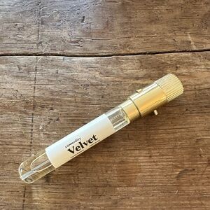 Commodity Velvet Perfume sample